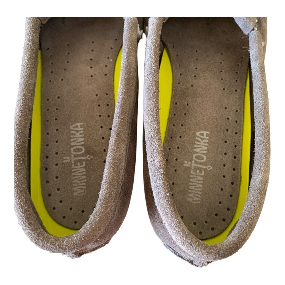 Minnetonka Moccasins Size 9.5 Gray Suede Hard Sole Fringe Slip On Casual Shoes - Picture 10 of 16